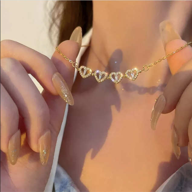 Four-Leaf Heart Shape Necklace